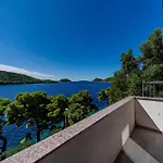 By The Sea Ubli, Lastovo - 8344 Apartment