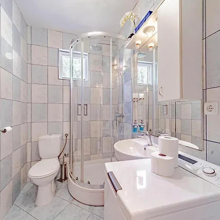 By The Sea Ubli, Lastovo - 8344 Appartement Uble