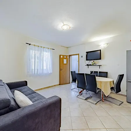 Apartment By The Sea Ubli, Lastovo - 8344 Uble