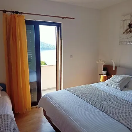 By The Sea Ubli, Lastovo - 8344